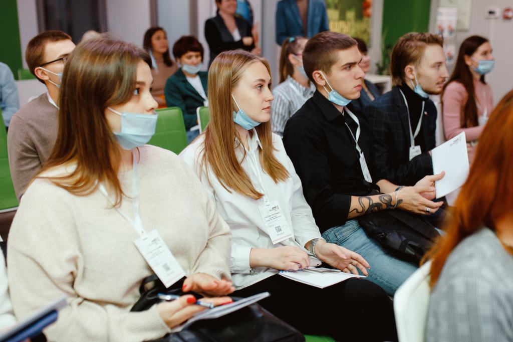 В Волгограде прошла программа «Легкий старт: от идеи до самозанятого»