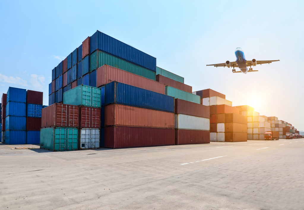 Омские предприниматели могут сэкономить до 80% затрат при перевозке импортируемой продукции