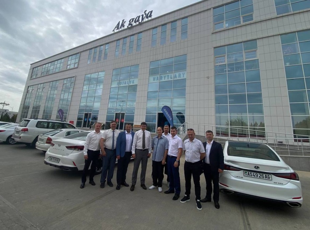 В Туркменистане откроется дилерский центр ульяновских товаров