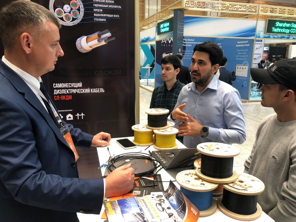 Орловский производитель волоконно-оптического кабеля принял участие в выставке в Туркменистане