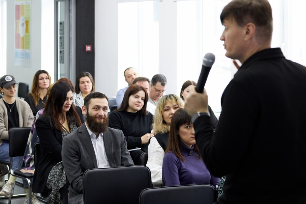 60 предпринимателей из Крыма прошли тренинг по увеличению продаж в центре «Мой бизнес»