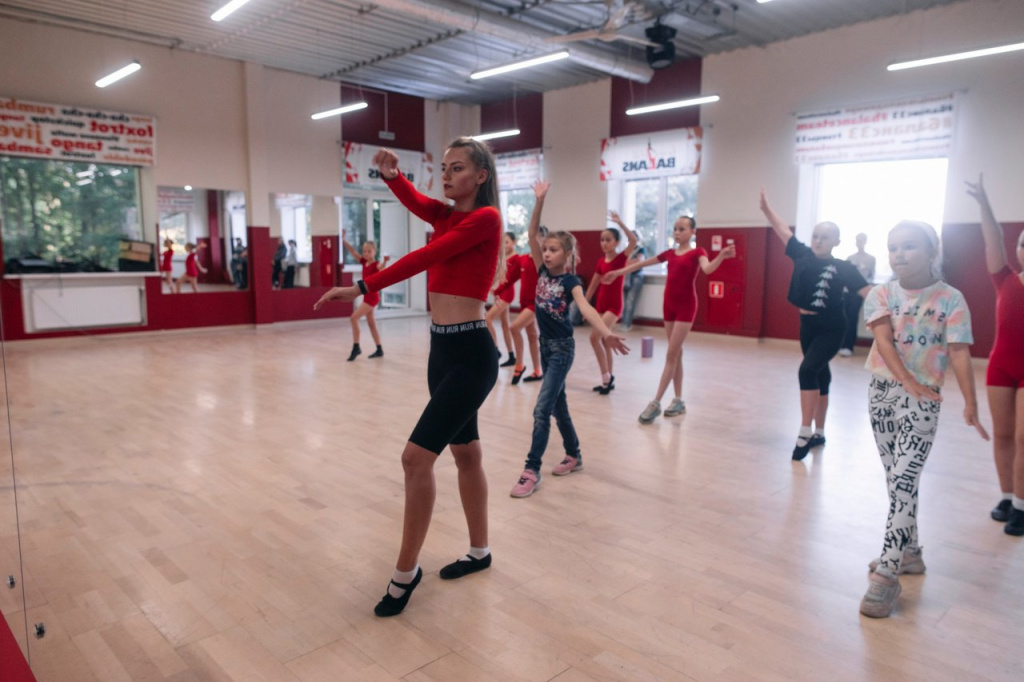22 года в танцах: как господдержка сохранила школу танцев из Владимира