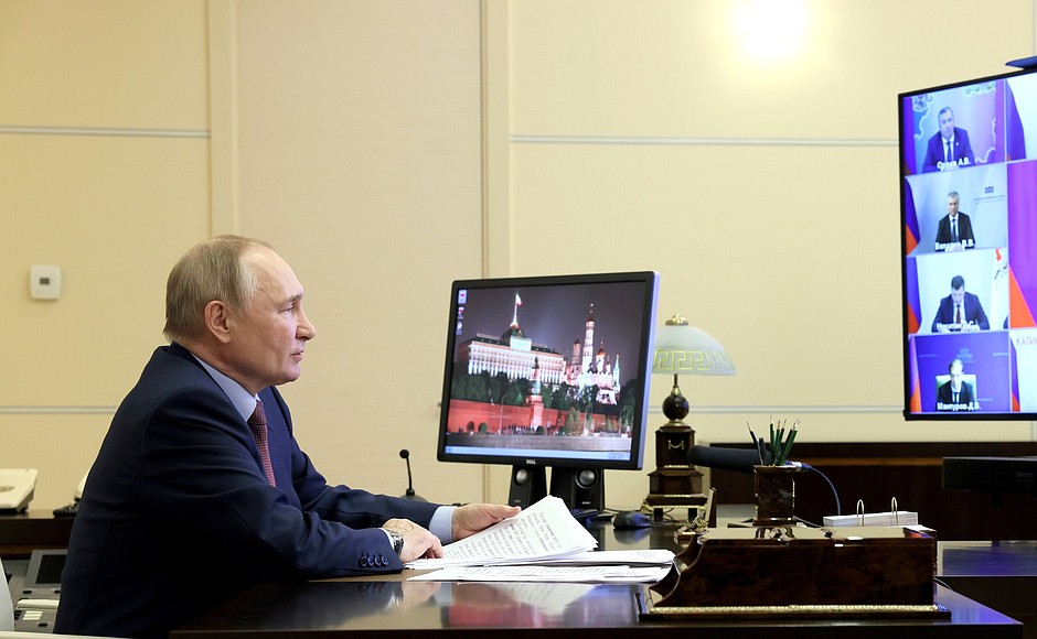 Путин потребовал увеличивать МРОТ выше уровня инфляции