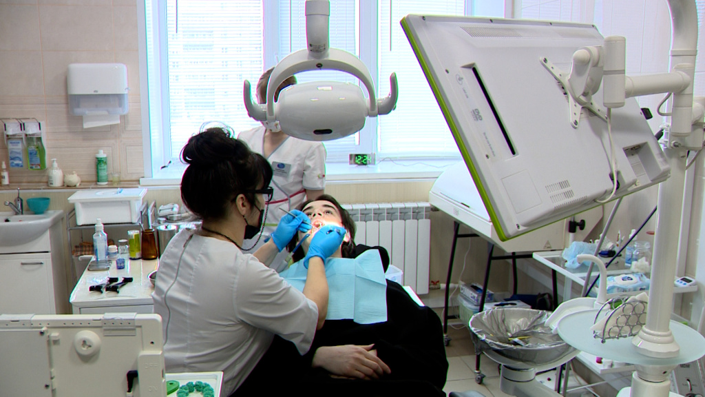 Тутаевская стоматологическая клиника получила льготное финансирование на приобретение нового медоборудования