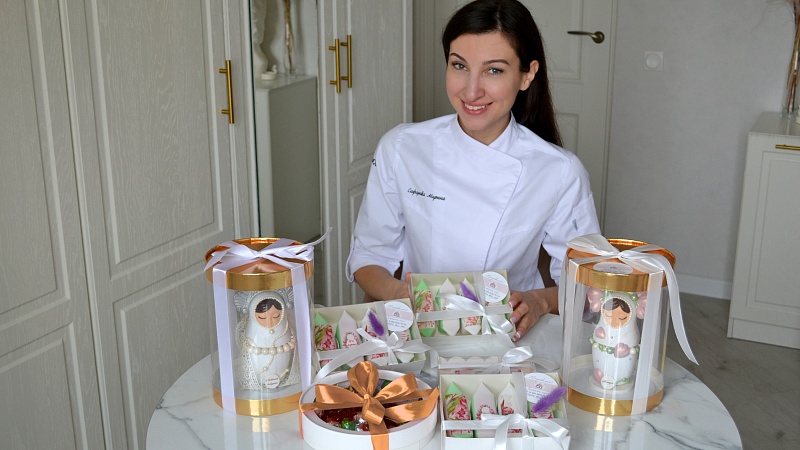 Съедобные матрешки и шоколадные кокошники: кондитер рассказала о своем проекте и поддержке от центра «Мой бизнес»