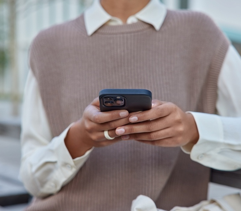 С 1 сентября магазины могут обязать принимать подтверждение возраста через мессенджер Max