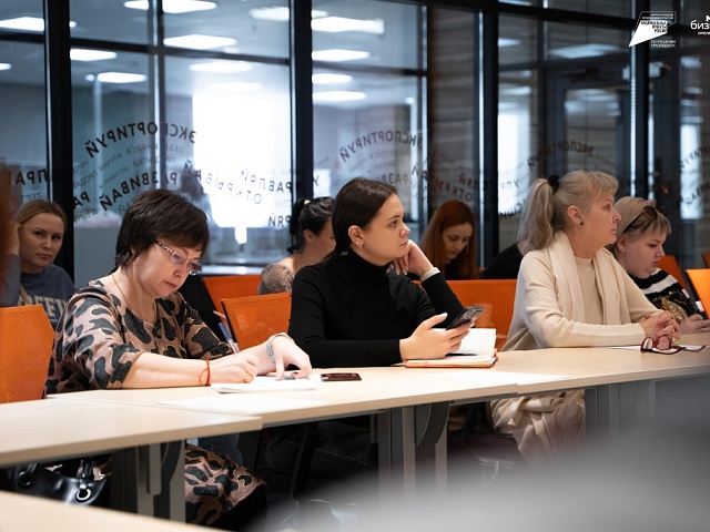 В Оренбурге запущен курс по искусственному интеллекту для предпринимателей