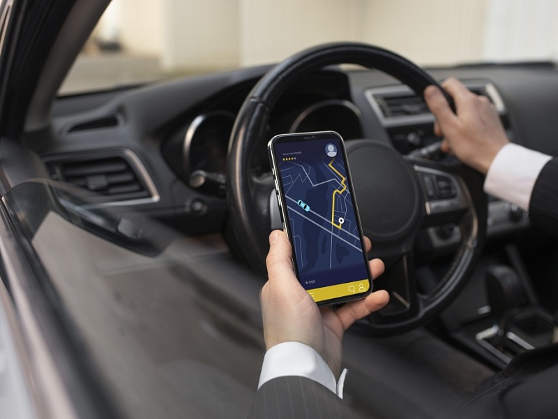 Минтранс поддержал особые правила для самозанятых таксистов