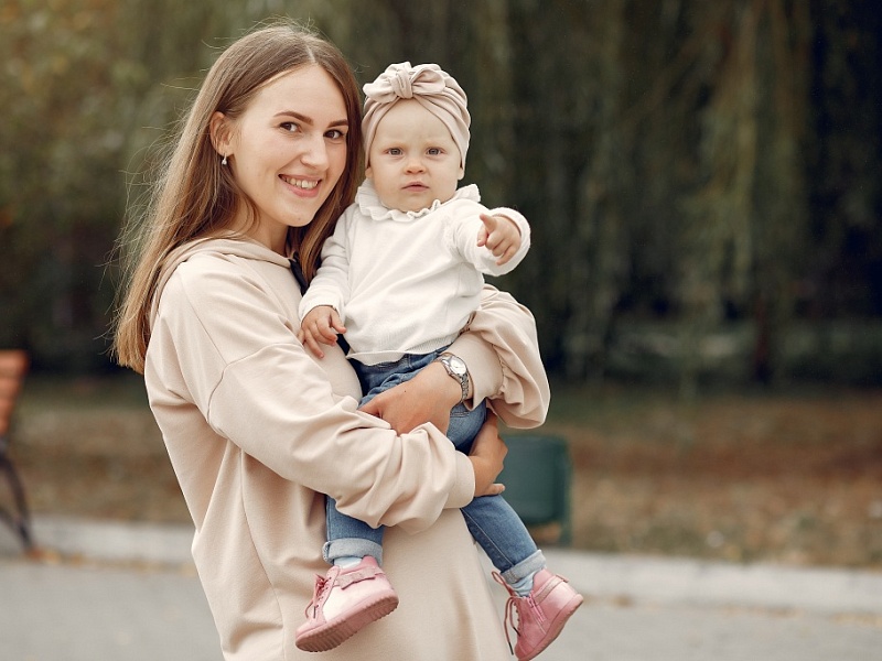 Мамы-предприниматели из новых регионов смогут получить до 150 тыс. рублей для старта бизнеса