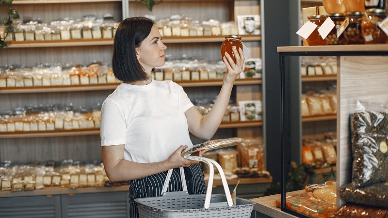 Отечественным товарам хотят помочь занять больше места на полках магазинов и маркетплейсов