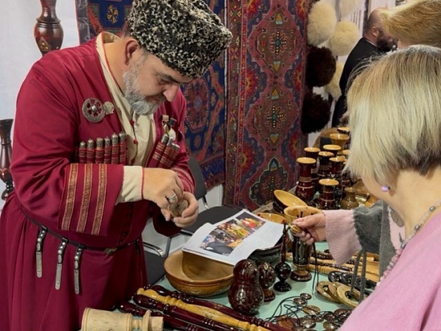 Дагестанские мастера представили свои работы на выставке «ЛАДЬЯ. Зимняя сказка–2025»