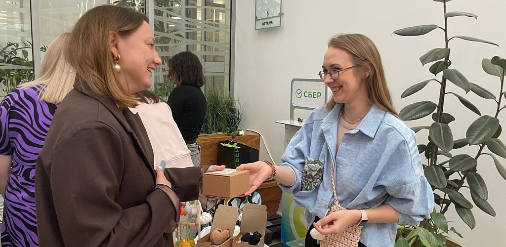 Мастера Самарской области представили изделия ручной работы на весенней ярмарке от центра «Мой бизнес»